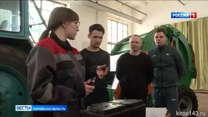 В Кировской области продолжается приём выпускников школ в вузы и техникумы.