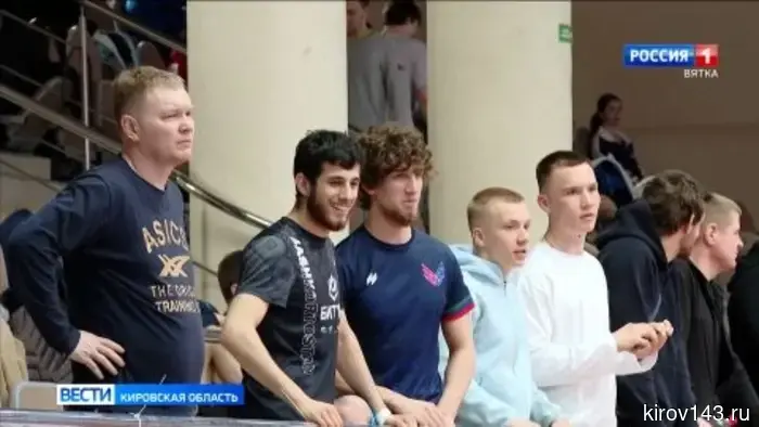 В Кирове состоялось Первенство Приволжского федерального округа по греко-римской борьбе среди юниоров до 24 лет.