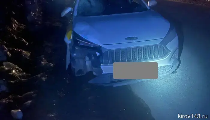 В Слободском районе водитель китайского SUV насмерть сбил пешехода.