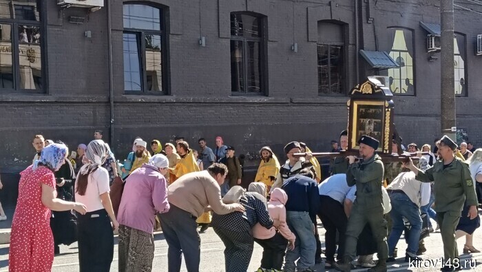 Участники Великорецкого крестного хода вернулись в Киров (фото)