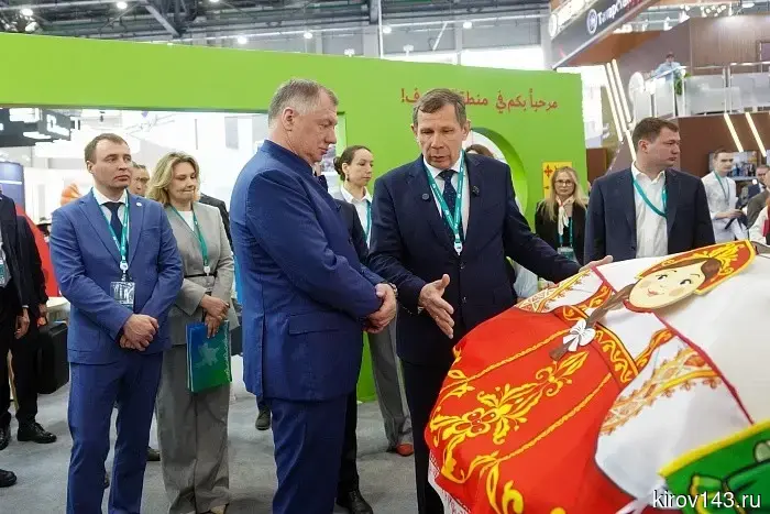 Вице-премьер России Марат Хуснуллин провел оценку товаров, произведенных на кировских предприятиях.
