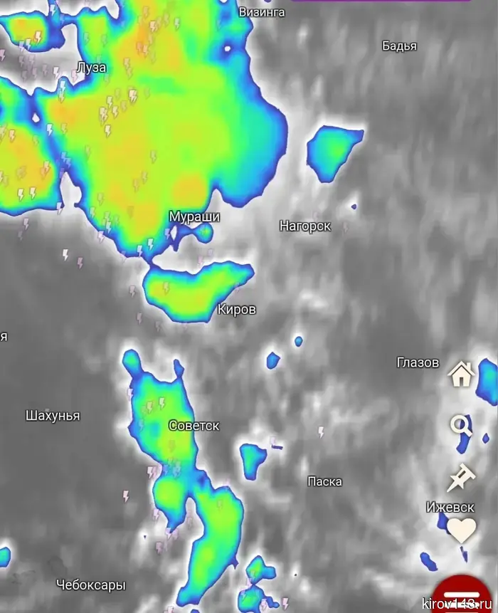 Thunderstorms in the Kirov region are intensifying.