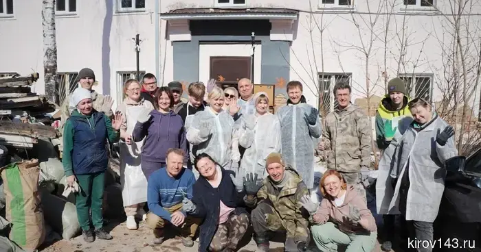 Сотрудники Группы «Т Плюс» в Кирове поучаствовали в субботнике от «Дорогою добра»