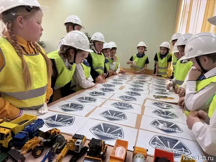 В Кирове состоялся пятый областной слёт молодых инспекторов дорожного движения.