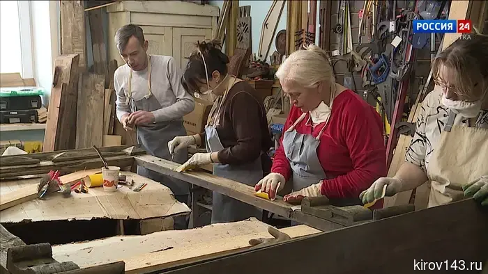 Шесть старинных наличников украсят парки и скверы Кирова