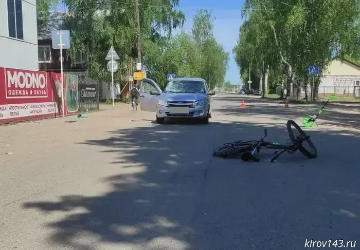 В Вятскополянском районе произошло дорожно-транспортное происшествие: велосипедист умер в hospital.