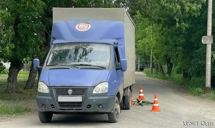 В Кирове грузовик наехал на пятилетнего мальчика.