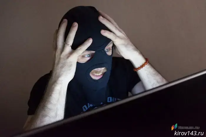A female student from Kirov fought back against scammers.