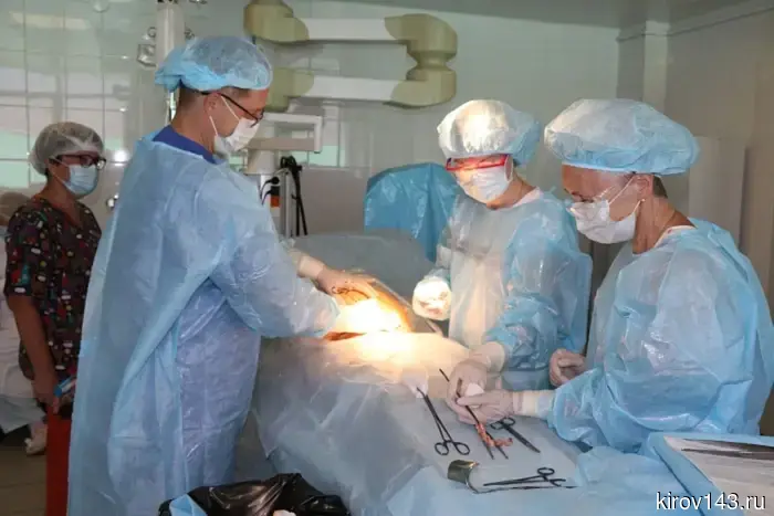 Kirov doctors took the risk of delivering a baby for a 37-year-old woman with a fatal pathology.