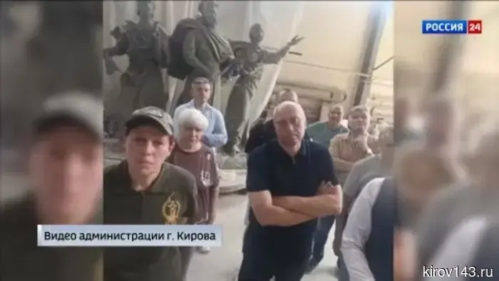 Кировским ветеранам СВО и родным бойцов представили проект скульптуры солдата для Аллеи Славы