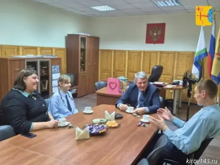 Четвероклассница на один день возглавила Омутнинский район.