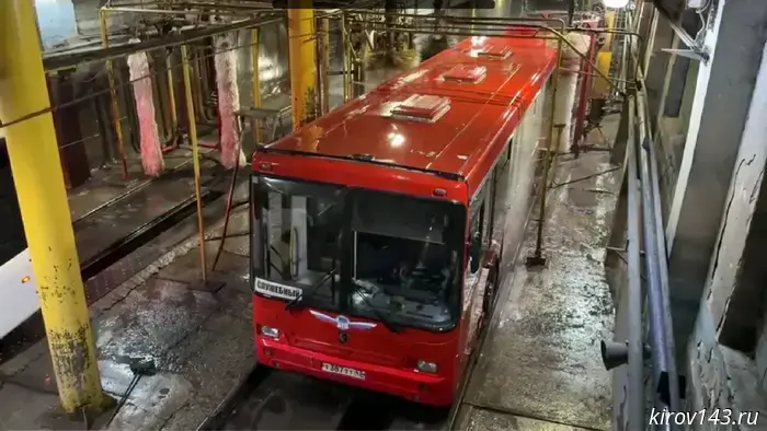 At the motor transport company, they showed how buses and trolleybuses are washed.