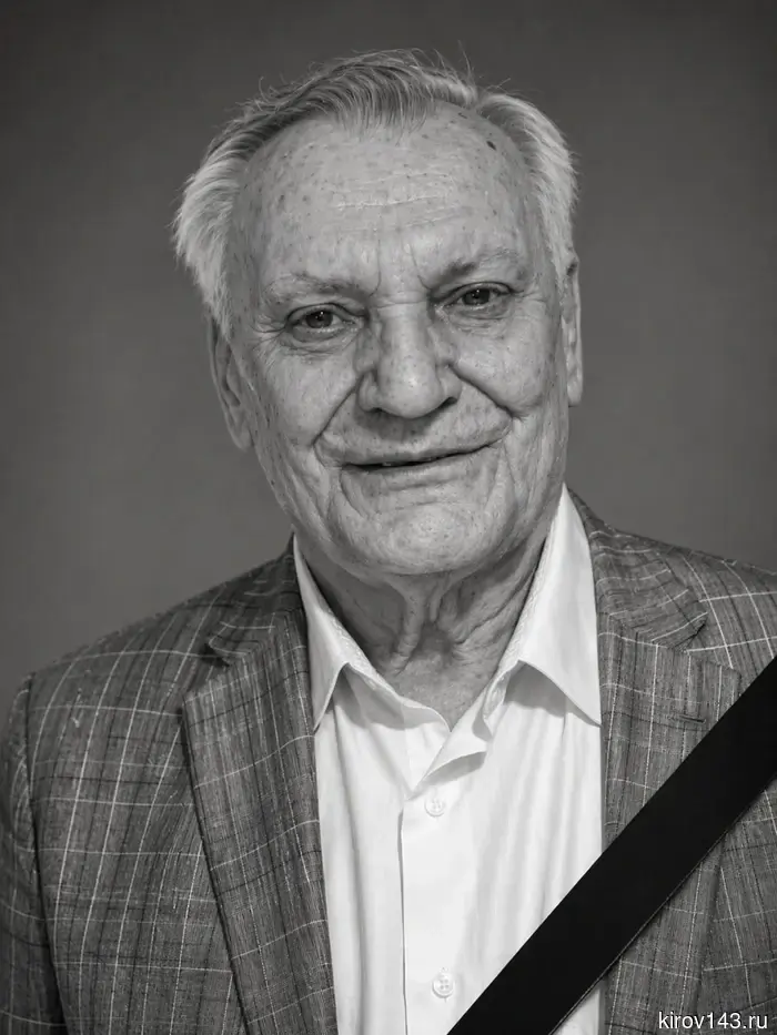 В Кирове провели прощание с Вячеславом Оношко, бывшим деканом факультета иностранных языков.