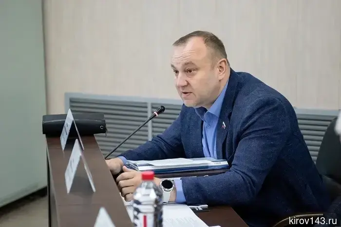 Александр Никулин: «В Кирове необходимо прекратить мошенничество с первоклассниками»!