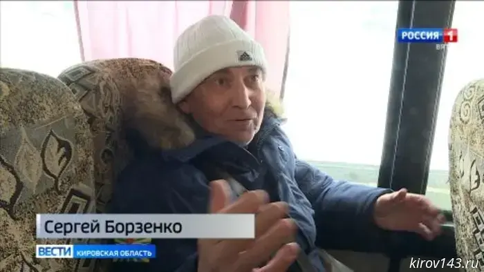 В результате схода вагонов в Кировской области пассажиров задержанных поездов перевозили на автобусах.