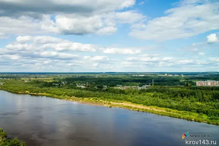 В Кирове уровень воды в реке Вятка уменьшился на восемь сантиметров.