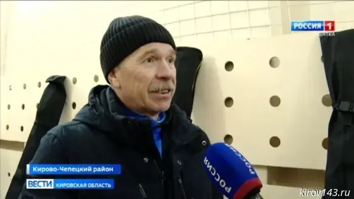 Любители лыжного спорта из Кирова начали новый год мини-туром, проведя соревнования на свежезаведенной трассе в Пасегово.