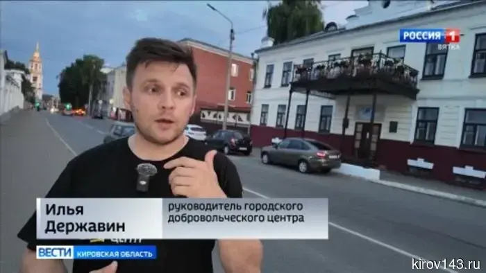 В Кирове на балконе исторического дома купца Гусева прошел звездный пленэр