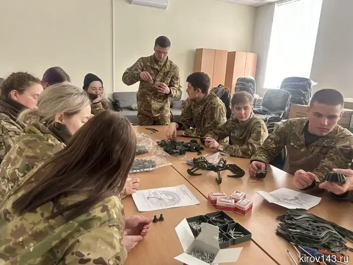 19 young residents of Kirov traveled to the DPR.