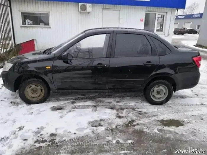 A man was convicted in Kirov for stealing a car using a tow truck.