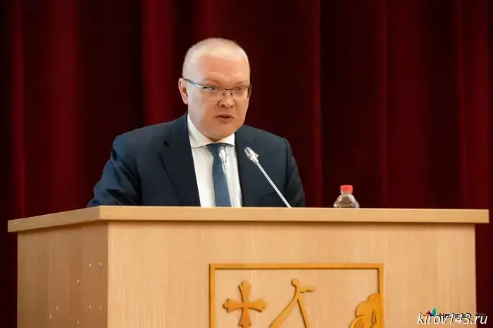 Соколов критиковал кировчан, жалующихся на транспорт, за их эмоциональность.