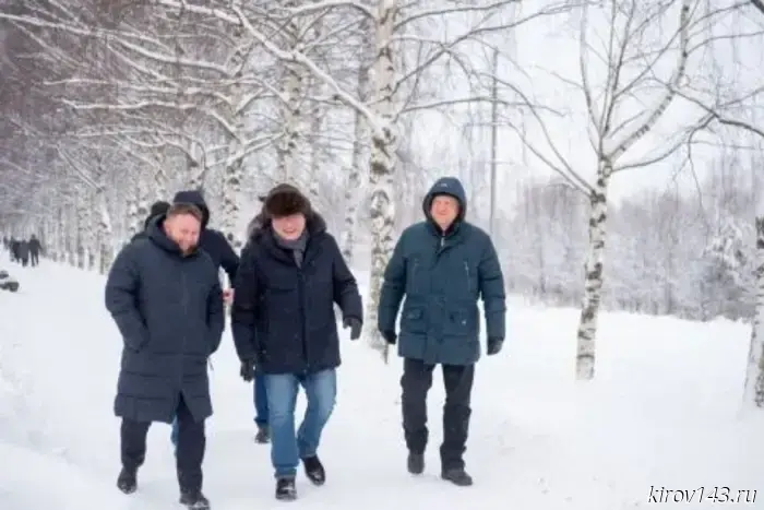 Александр Соколов проверил качество уборки улиц Кирова