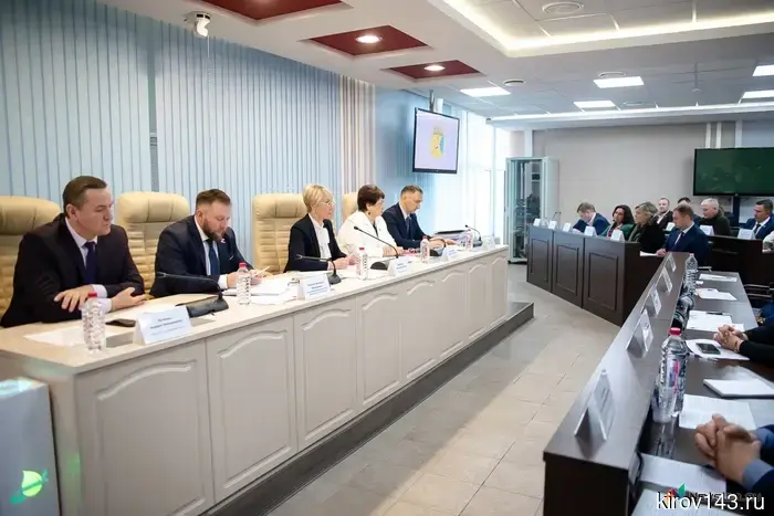 Помещения seront предоставлены полиции и молодежи, в то время как «Юность» будет передана в собственность области.