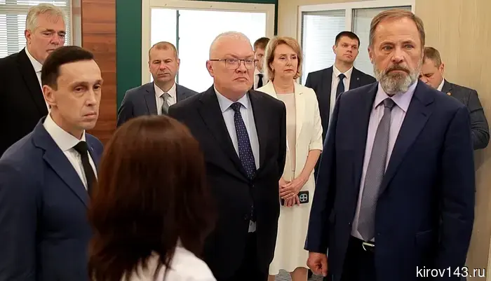 Полномочный представитель Президента России в Приволжском федеральном округе Игорь Комаров и губернатор Александр Соколов посетили реабилитационный центр «Митино».