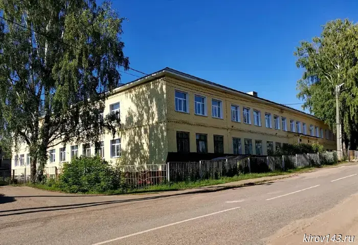 In Kirov Oblast, a contractor was ordered to pay 2.4 million for a botched renovation at a boarding school.