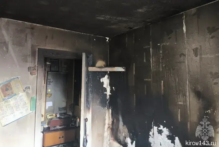 В Кирове произошел пожар из-за оставленной без присмотра свечи