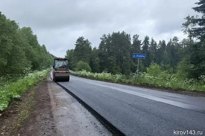 Дорогу в санаторно-курортную зону в Среднеивкино ремонтируют по «Дорожному миллиарду»