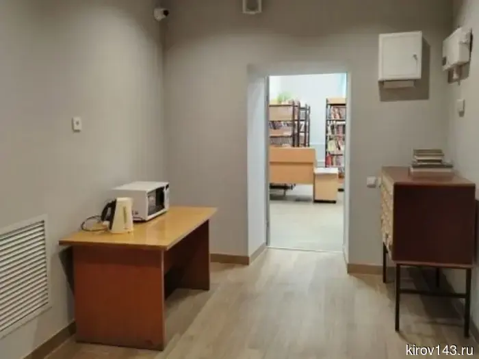 В селе Порошино отремонтировали библиотеку и центр местной активности.