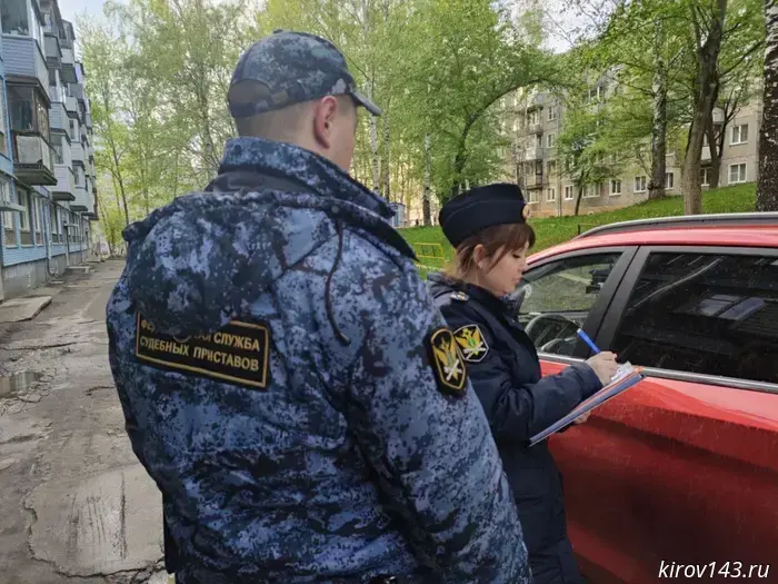 Кировский житель погасил 100 штрафов ГИБДД под угрозой утраты нового автомобиля.