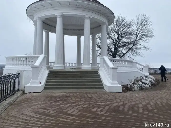 В Кирове на выходные будут закрыты входы в ротонду.