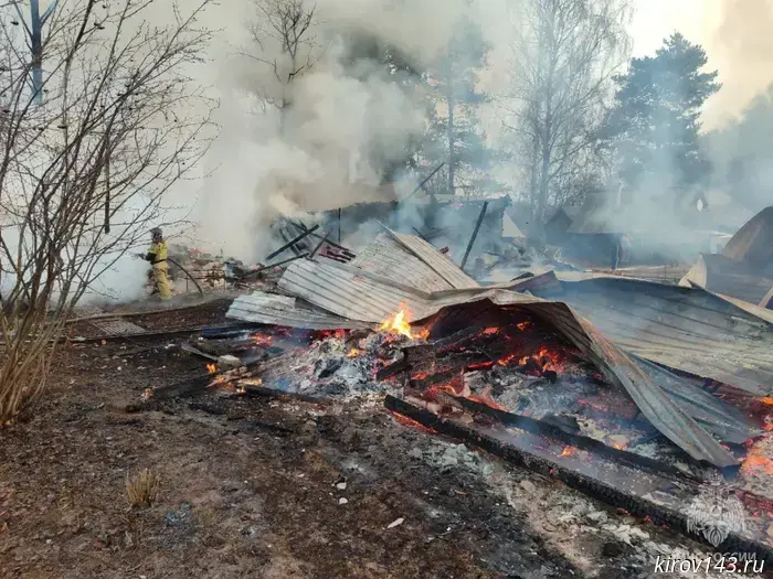 В Свечинском районе в результате пожара, вызванного замыканием электропроводки, погиб мужчина.