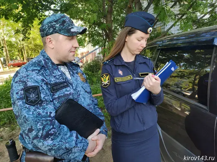 Житель Кирова скрывал телефон от судебных приставов и был приговорен к трем годам принудительных работ.