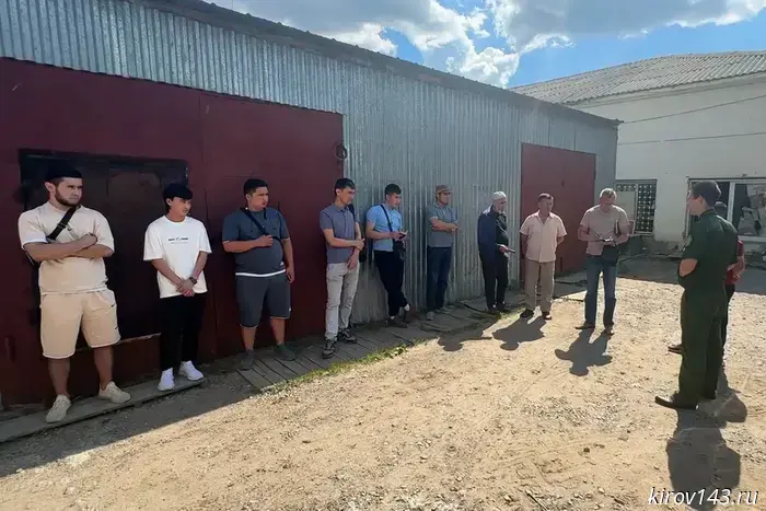 At the Central Market they rounded up newly declared Russian citizens who had not registered for military service.