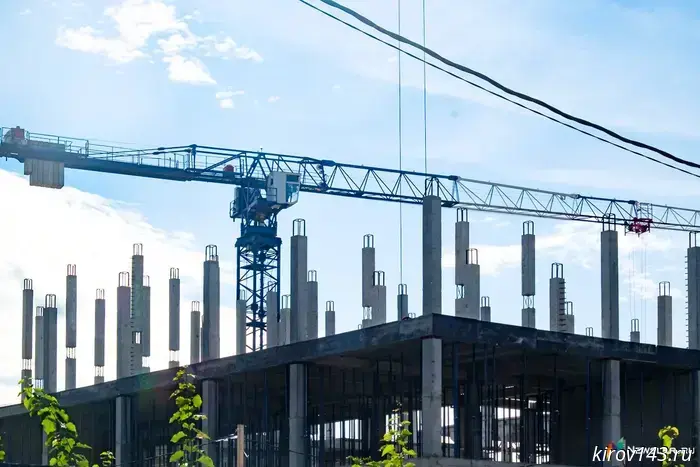 Nolinsk is looking for workers to build a new school.