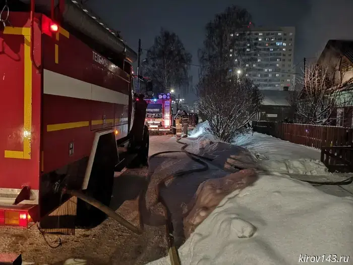 В течение суток в Кировской области произошло возгорание трех жилых домов.