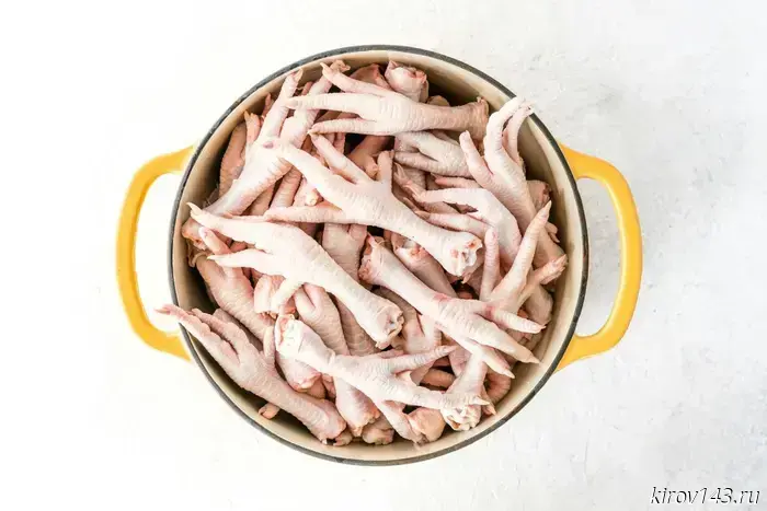 Kirov region has begun exporting chicken paws.