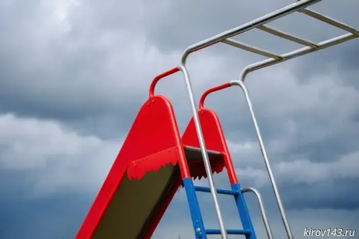 В Оричевском районе ребенку, который сломал руку в лагере, будет выплачено 300 тысяч рублей.