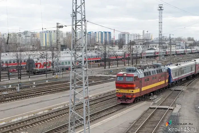 "Deadly" footage and fines for parents: Kirov schoolchildren got into "train surfing"