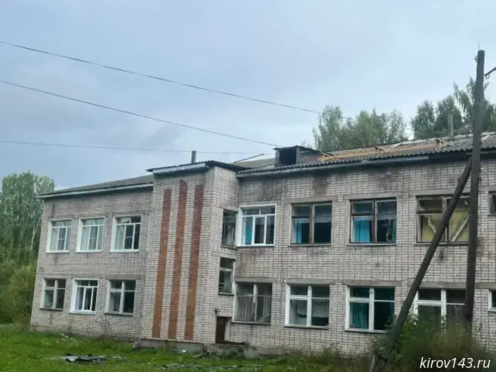 The contractor repaired the school's roof only after the prosecutor's office intervened.