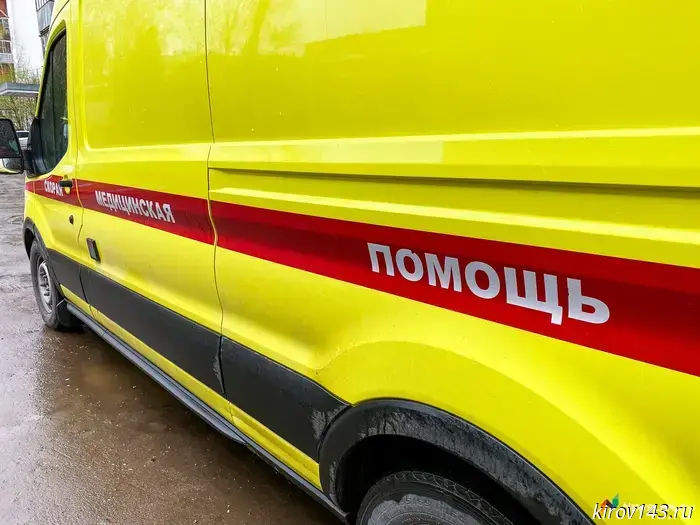 In Kirov, a worker fell from a stack and was seriously injured