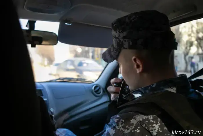 National Guard officers detained suspects in a fight at Kirov club