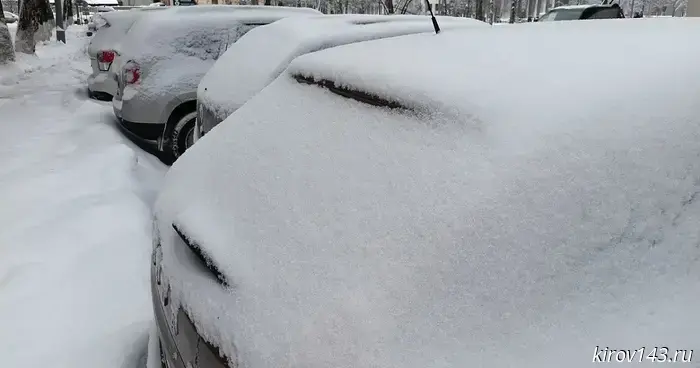 Соколов предложил внедрить новую схему парковки в Кирове.