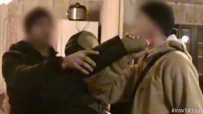 A jealous resident of the Sovetsky District stabbed a "little rose" into a man's neck.