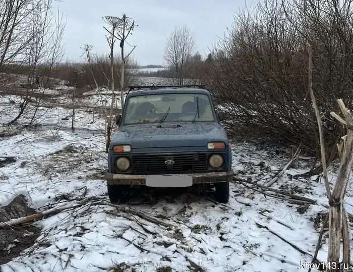 В Афанасьевском районе автомобиль ВАЗ свернул с дороги.