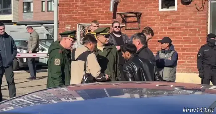 In Kirov, new Russian citizens who "forgot" to register for military service were caught.