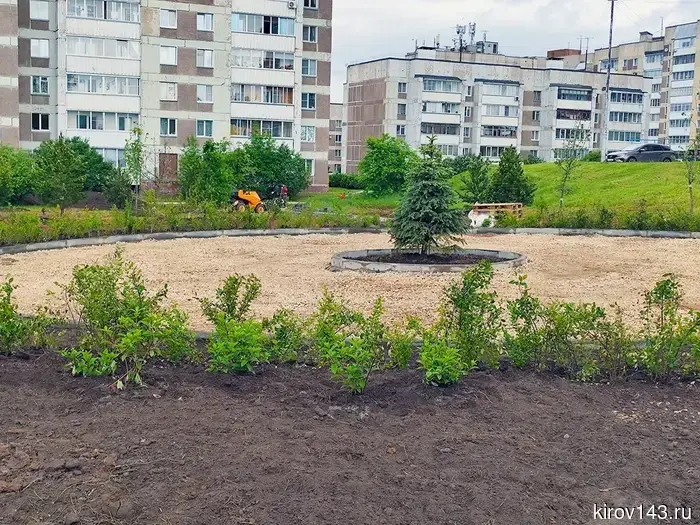 The creation of a square continues in Kirovo-Chepetsk.